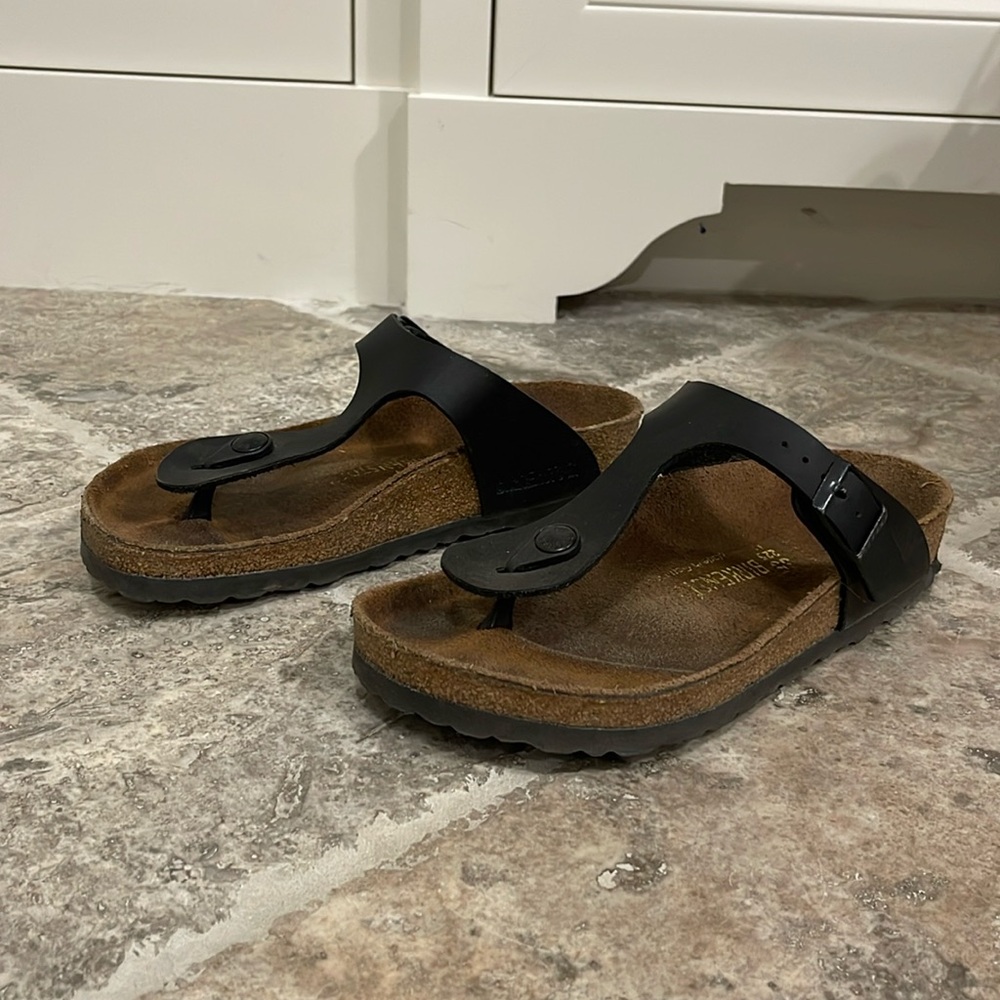 Black Gizeh Style Birkenstocks